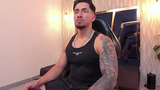 Snapshot of Brad_Summer chatting on December 22, 2025, 5:21 pm Brad Summer online show from December 22, 2025, 5:21 pm