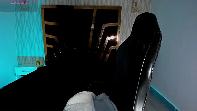 Snapshot of Brad_Summer chatting on January 12, 2026, 5:29 pm Brad Summer online show from January 12, 2026, 5:29 pm