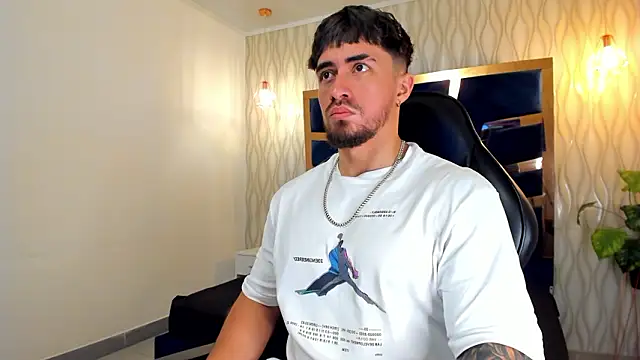 Snapshot of Brad_Summer chatting on January 17, 2026, 5:16 pm Brad Summer online show from January 17, 2026, 5:16 pm