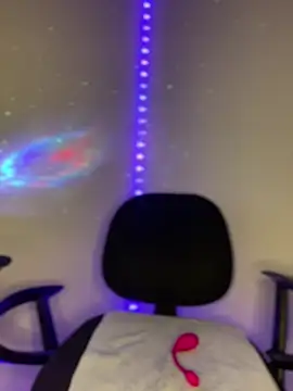 vane foxxx online show from February 17, 2025, 9:03 am