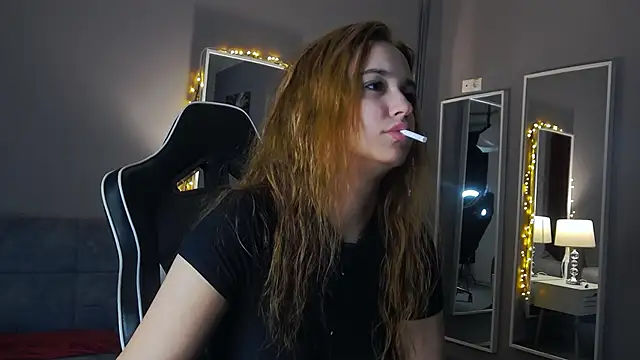 Snapshot of Eva_Lovvia_ chatting on January 25, 2025, 3:19 am Eva Lovvia online show from January 25, 2025, 3:19 am