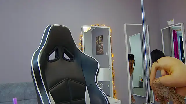 Snapshot of Eva_Lovvia_ chatting on January 31, 2025, 6:25 pm Eva Lovvia online show from January 31, 2025, 6:25 pm