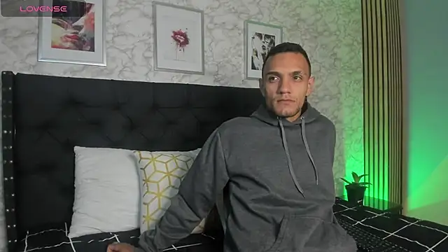 stefany pablo1 online show from March 17, 2025, 1:29 pm