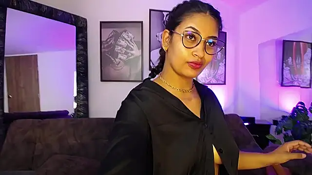 Snapshot of loretahorny chatting on January 7, 2026, 1:24 pm loretahorny online show from January 7, 2026, 1:24 pm