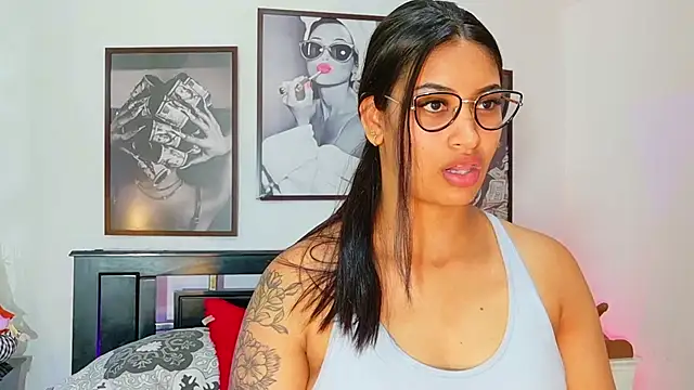 Snapshot of loretahorny chatting on February 18, 2026, 1:40 pm loretahorny online show from February 18, 2026, 1:40 pm