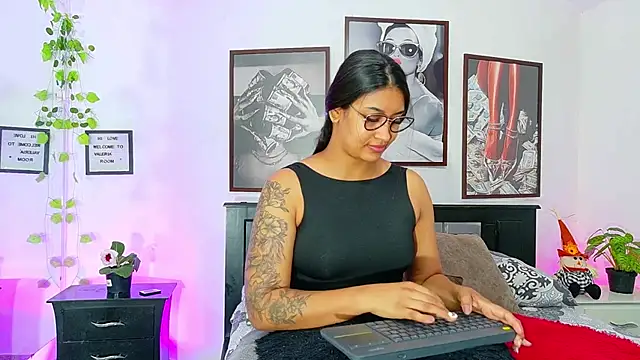 Snapshot of loretahorny chatting on February 27, 2026, 1:00 pm loretahorny online show from February 27, 2026, 1:00 pm