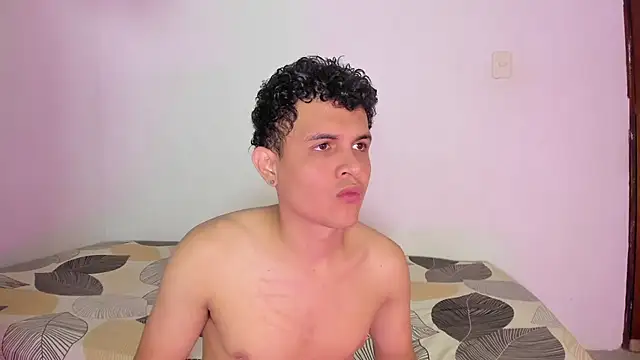 CoupleTwink12 online show from March 26, 2026, 12:17 am