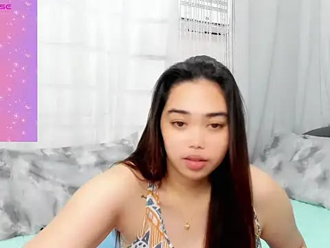 Snapshot of Love_Maybe chatting on May 7, 2026, 7:41 pm Love Maybe online show from May 7, 2026, 7:41 pm