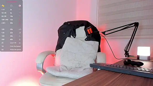 Fraannco online show from February 27, 2025, 3:36 am