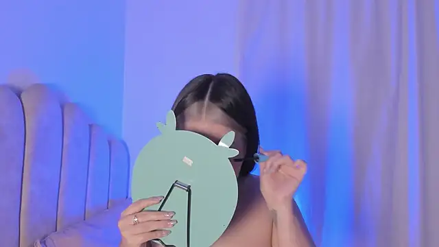 Marianagarcia01 online show from March 28, 2026, 10:31 pm