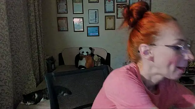 red rocco online show from February 2, 2025, 4:54 pm