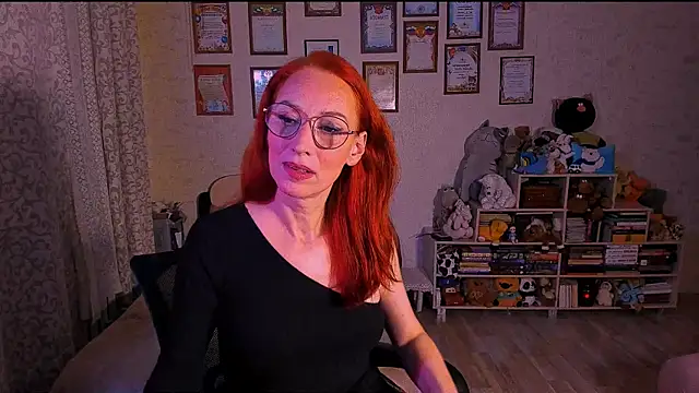 red rocco online show from March 5, 2025, 4:24 pm