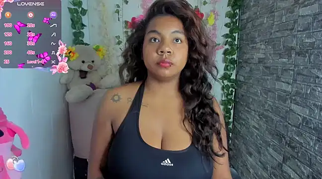 naty jhonsom  online show from March 16, 2025, 9:38 am