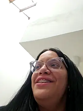 katrina29 online show from February 13, 2025, 4:32 am