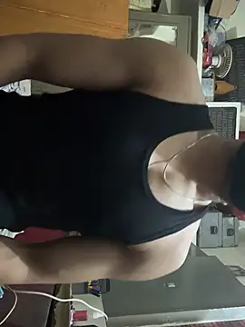 hot hunk boy online show from February 16, 2025, 8:33 pm