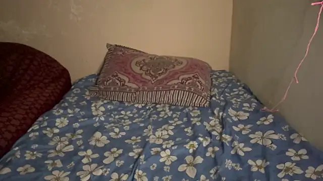 hot hunk boy online show from March 3, 2026, 6:47 pm