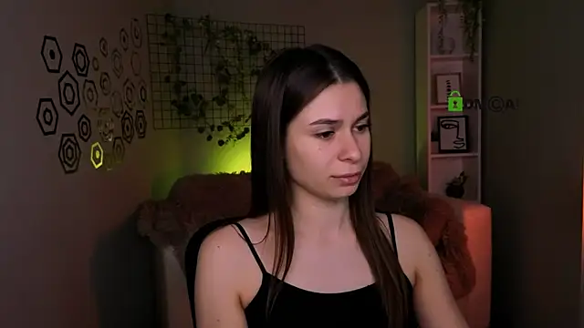 flora ri online show from December 17, 2025, 10:10 am