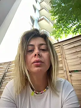Snapshot of ChloeFrost chatting on June 14, 2026, 5:20 am ChloeFrost online show from June 14, 2026, 5:20 am