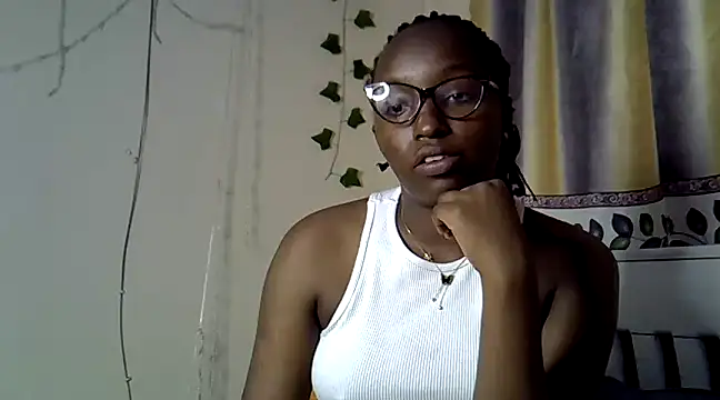 Snapshot of Vprettieeer chatting on January 17, 2025, 5:51 pm Vprettieeer online show from January 17, 2025, 5:51 pm