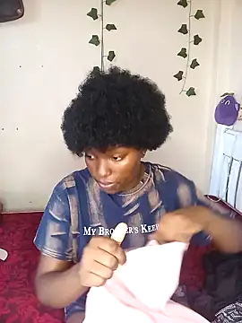 Snapshot of Vprettieeer chatting on February 7, 2025, 11:45 am Vprettieeer online show from February 7, 2025, 11:45 am