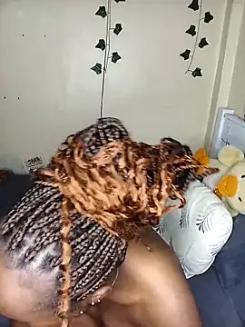 Snapshot of Vprettieeer chatting on March 22, 2025, 11:42 pm Vprettieeer online show from March 22, 2025, 11:42 pm