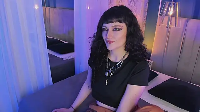 JeanneSabatier online show from October 27, 2025, 7:51 pm