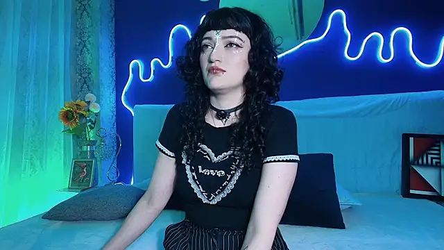 Snapshot of JeanneSabatier chatting on April 24, 2026, 7:49 pm JeanneSabatier online show from April 24, 2026, 7:49 pm