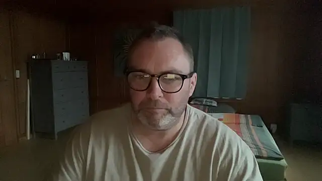 Snapshot of Leckmich77 chatting on February 28, 2025, 5:04 pm Leckmich77 online show from February 28, 2025, 5:04 pm