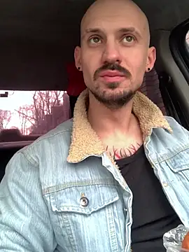 AssHunter4k online show from March 5, 2025, 6:12 am