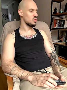 AssHunter4k online show from December 1, 2025, 8:41 am