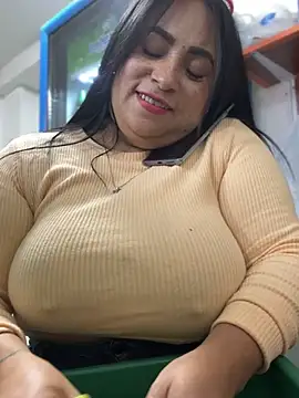 Snapshot of Miia_Jazmin chatting on February 21, 2025, 3:10 pm Miia Jazmin online show from February 21, 2025, 3:10 pm