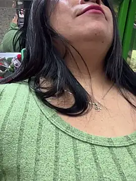 Snapshot of Miia_Jazmin chatting on March 14, 2025, 4:30 pm Miia Jazmin online show from March 14, 2025, 4:30 pm