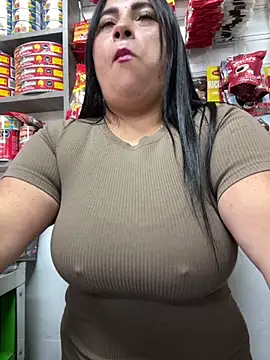 Snapshot of Miia_Jazmin chatting on March 19, 2025, 1:07 pm Miia Jazmin online show from March 19, 2025, 1:07 pm