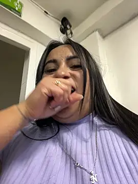 Snapshot of Miia_Jazmin chatting on March 21, 2025, 1:02 am Miia Jazmin online show from March 21, 2025, 1:02 am