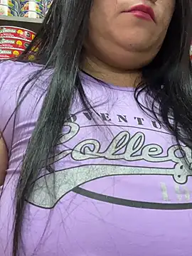 Snapshot of Miia_Jazmin chatting on March 21, 2025, 11:34 pm Miia Jazmin online show from March 21, 2025, 11:34 pm