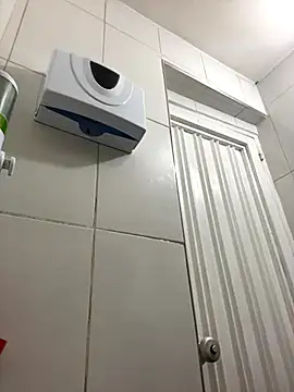 Snapshot of Miia_Jazmin chatting on October 6, 2025, 4:04 pm Miia Jazmin online show from October 6, 2025, 4:04 pm