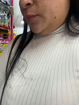 Snapshot of Miia_Jazmin chatting on October 10, 2025, 7:02 pm Miia Jazmin online show from October 10, 2025, 7:02 pm