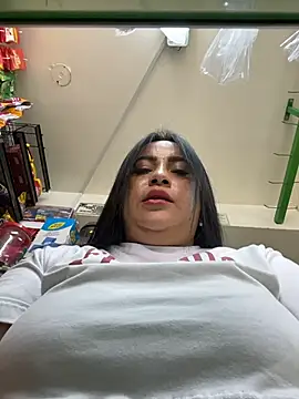 Snapshot of Miia_Jazmin chatting on December 19, 2025, 2:02 pm Miia Jazmin online show from December 19, 2025, 2:02 pm