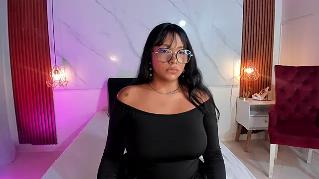 isabella zc online show from November 29, 2025, 8:23 pm