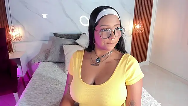 Snapshot of isabella_zc chatting on April 28, 2026, 3:50 pm isabella zc online show from April 28, 2026, 3:50 pm