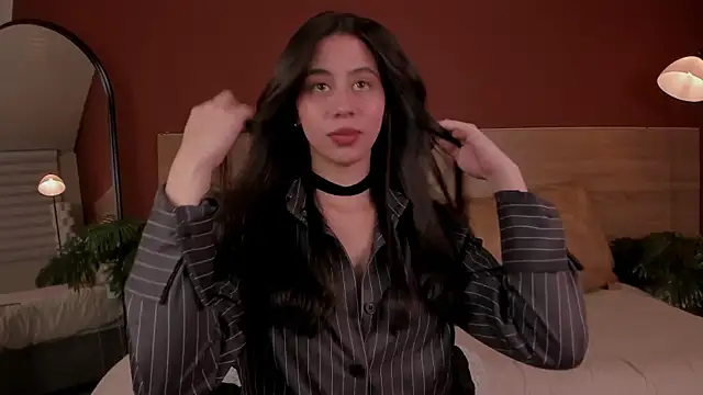 hannah brady online show from November 12, 2025, 11:14 pm