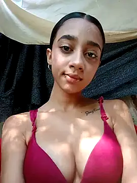 Zoe Sweett18 online show from January 20, 2025, 1:53 pm