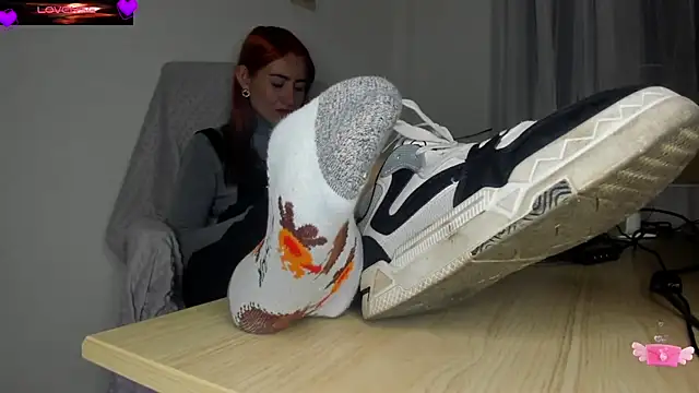 VioletParkker online show from December 15, 2025, 2:16 am