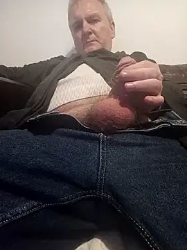 Paolo7619 online show from November 22, 2025, 7:13 pm