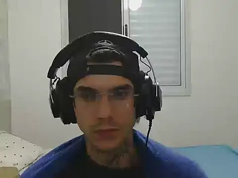 Snapshot of smokingink chatting on April 24, 2026, 5:32 am smokingink online show from April 24, 2026, 5:32 am