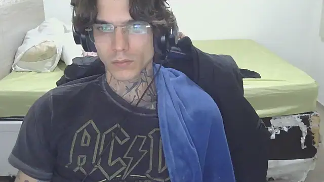 Snapshot of smokingink chatting on May 14, 2026, 8:32 am smokingink online show from May 14, 2026, 8:32 am