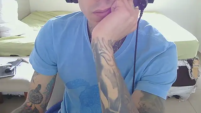 Snapshot of smokingink chatting on June 3, 2026, 4:23 pm smokingink online show from June 3, 2026, 4:23 pm