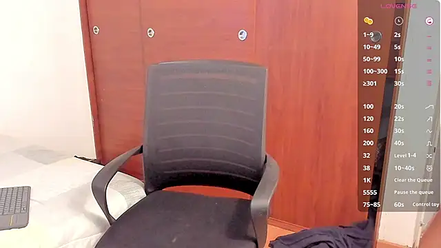 dylanspencer28 online show from February 25, 2025, 10:18 pm