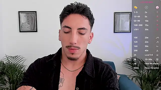 dylanspencer28 online show from March 13, 2025, 9:16 pm