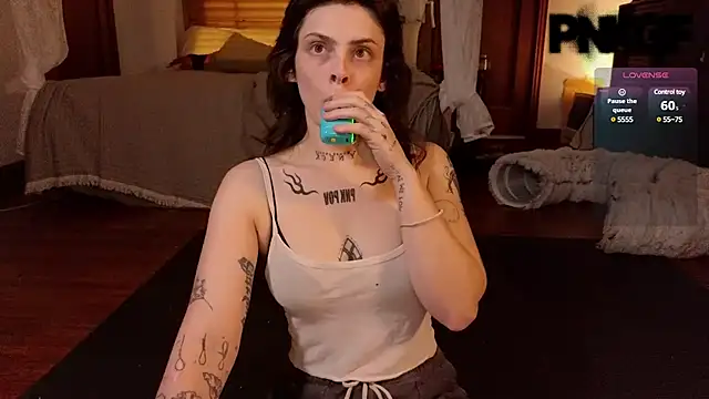 Snapshot of bunnierotten chatting on February 12, 2025, 2:03 am bunnierotten online show from February 12, 2025, 2:03 am